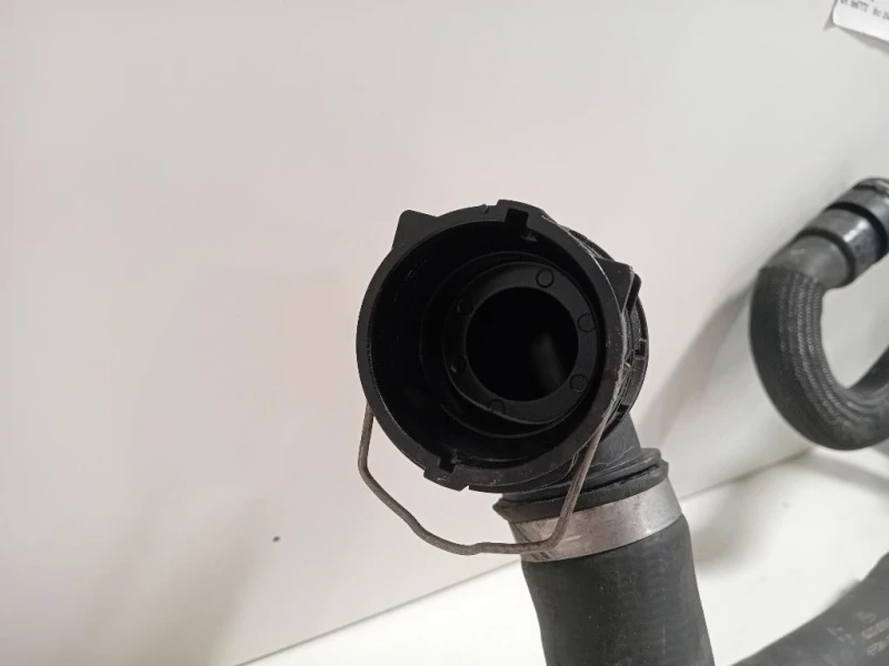 TUBO Acqua Radiatore Acquatermostato GJ328260AA Jaguar E-pace 2017
