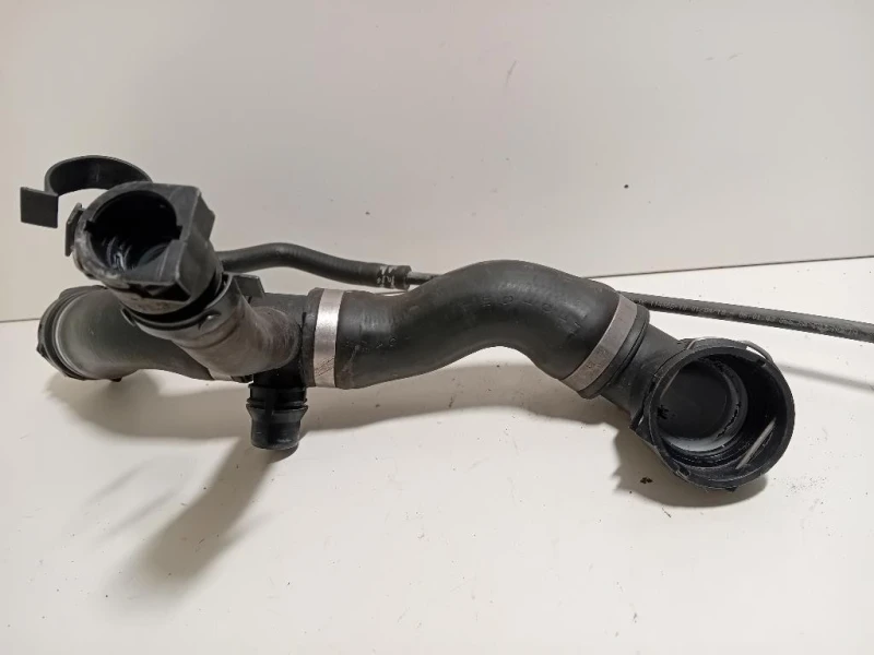 TUBO Acqua Radiatore Oliotermostato TUBO ACQUA RADIATORE OLIOTERMOSTATO Bmw Serie 1 F20 Berlina 2015