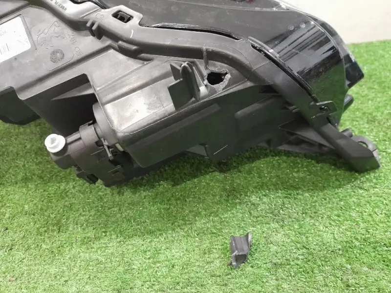 Proiettore ANT SX 9833036380 ECO LED Peugeot 2008 II 2020