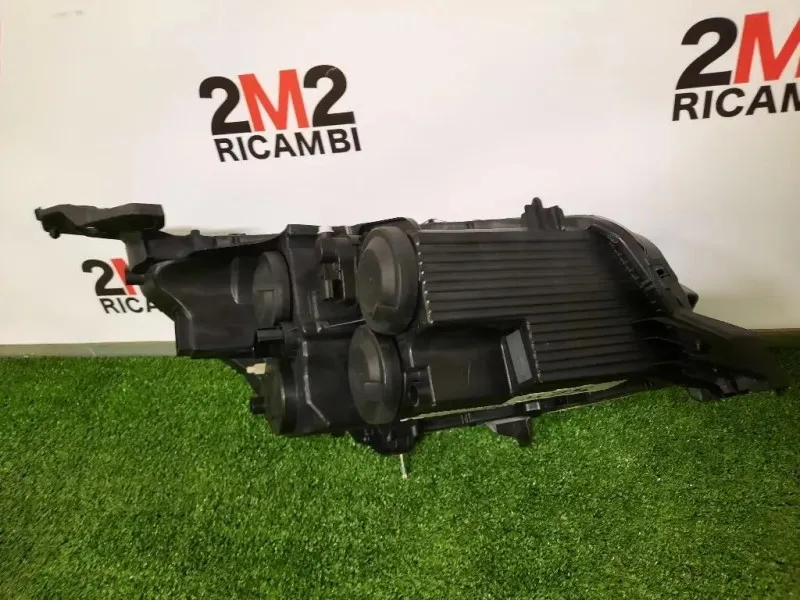 Proiettore ANT SX 9802221880 Peugeot 208 II 2019