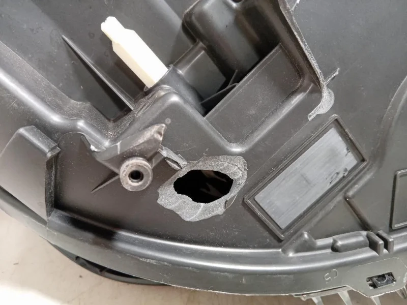 Proiettore ANT SX 9833036380 Peugeot 208 II 2019