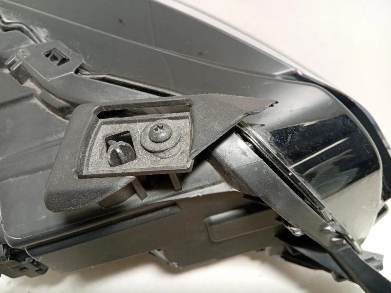 Proiettore ANT SX 9833036380 Peugeot 208 II 2019