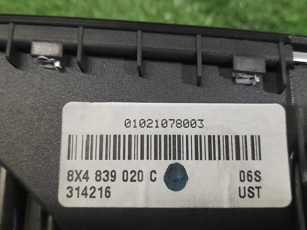 Maniglia Porta INT POST DX 8X4839020C Audi A1 8XF Sportback 2015