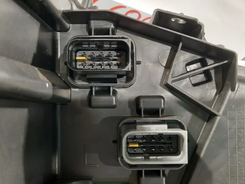 Proiettore ANT SX 98 362 302 8089914773 Peugeot 3008 II 2016