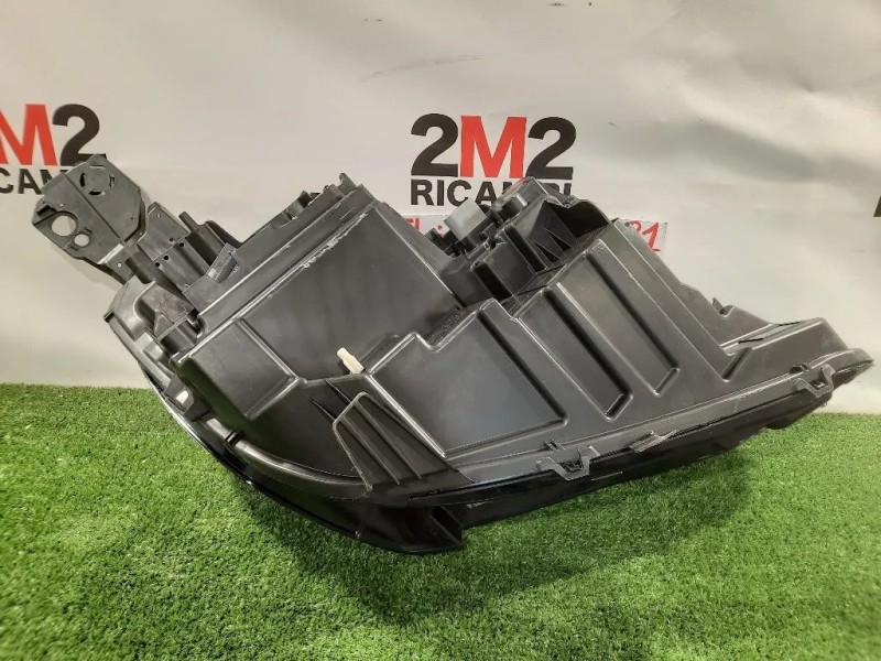 Proiettore ANT SX 98 362 302 8089914773 Peugeot 3008 II 2016