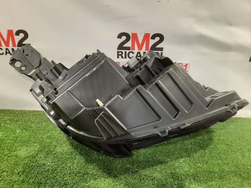 Proiettore ANT SX 98 362 302 8089914773 Peugeot 3008 II 2016