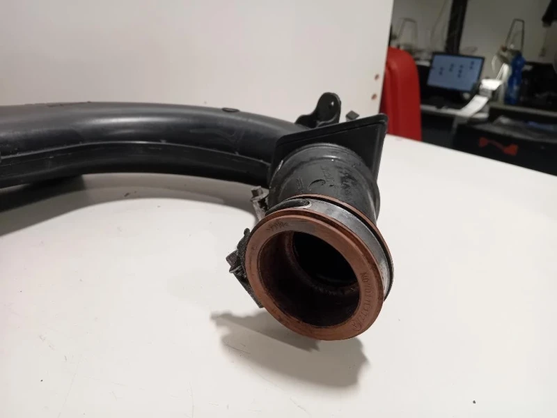 TUBO Flessibile Filtro ARIA AV61-9C623-B Ford KUGA II 2013