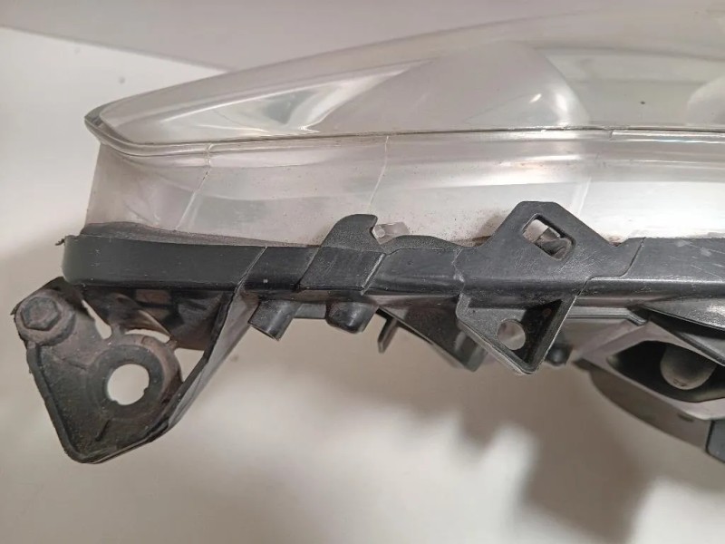 Proiettore ANT SX PROIETTORE ANT SX Peugeot 407 2004