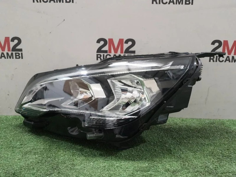 Proiettore ANT SX 9810478180 Peugeot 5008 II 2017