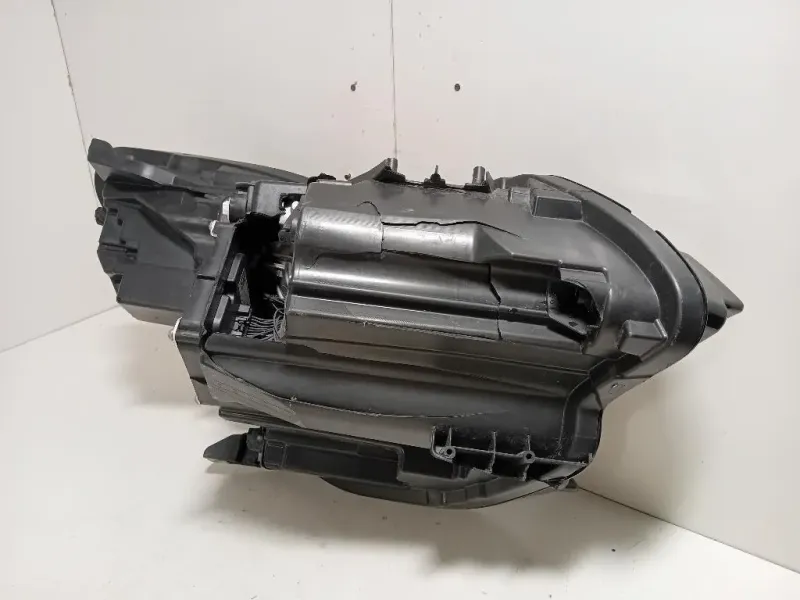 Proiettore ANT SX 260601693R DANNEGGIATO Renault Captur I 2017