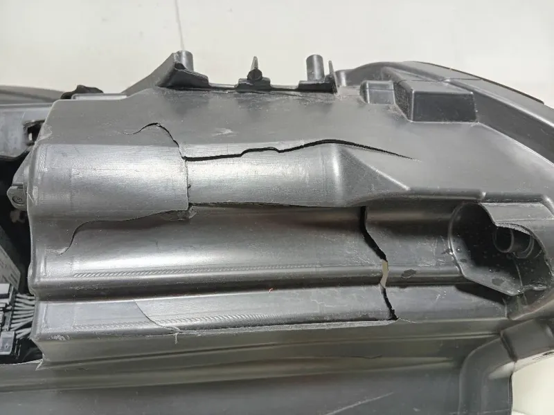 Proiettore ANT SX 260601693R DANNEGGIATO Renault Captur I 2017