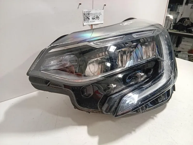 Proiettore ANT SX 260601693R DANNEGGIATO Renault Captur I 2017