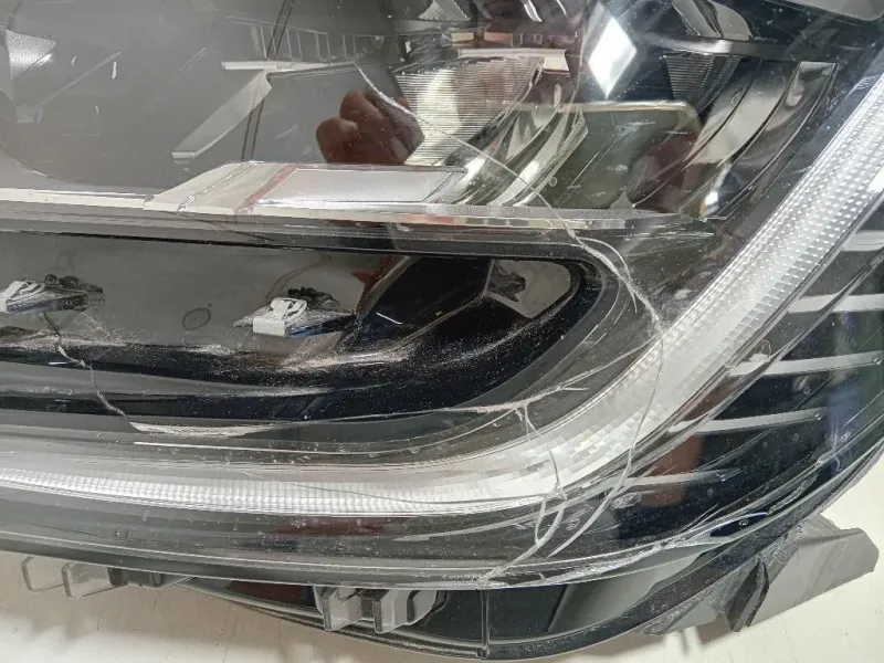 Proiettore ANT SX 260601693R DANNEGGIATO Renault Captur I 2017