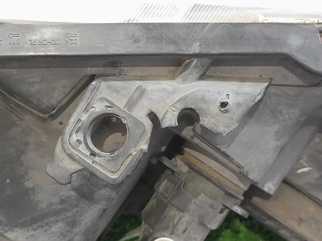 Proiettore ANT SX 89312730 Renault Mégane II 2003