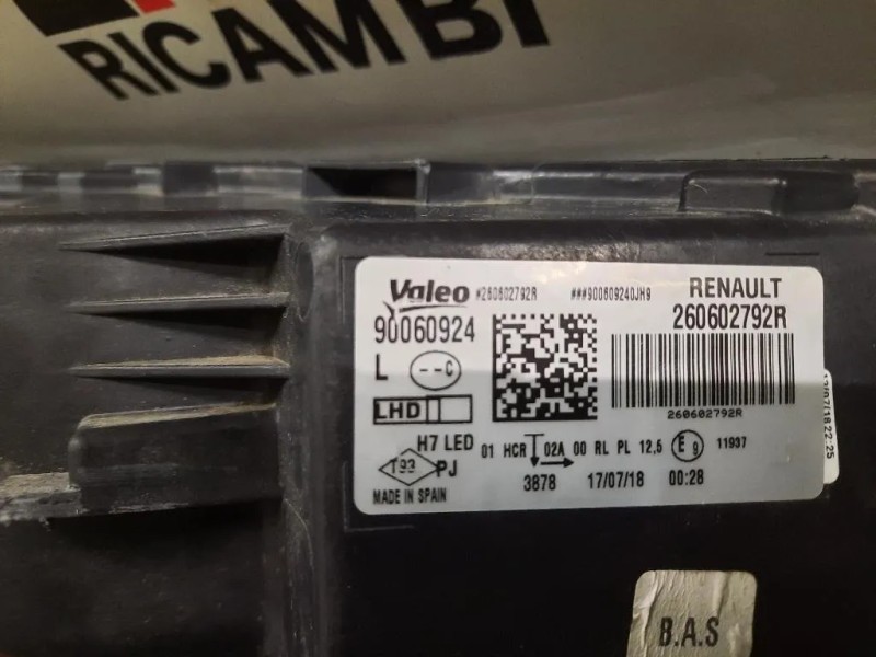 Proiettore ANT SX 260602792R DIFFETTI IN FOTO Renault Mégane IV 2016