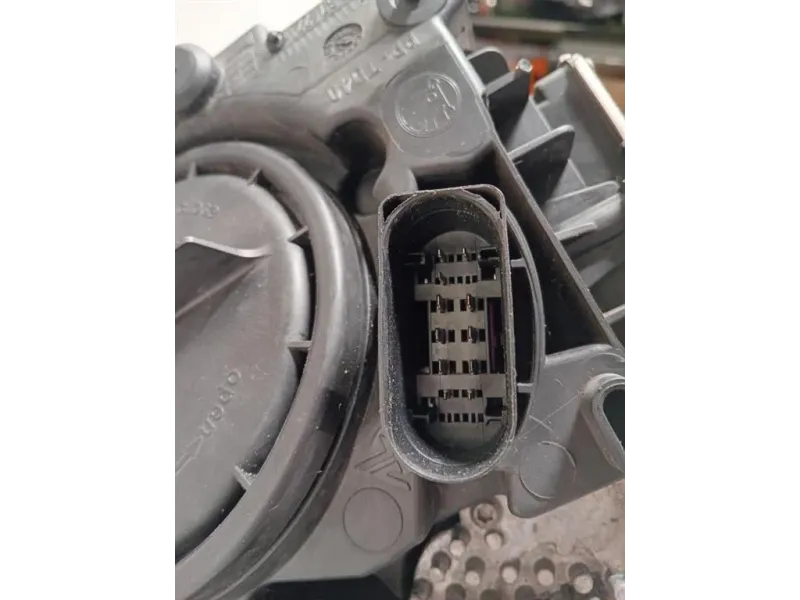 Proiettore ANT SX 5L2941017D Skoda YETI 2014