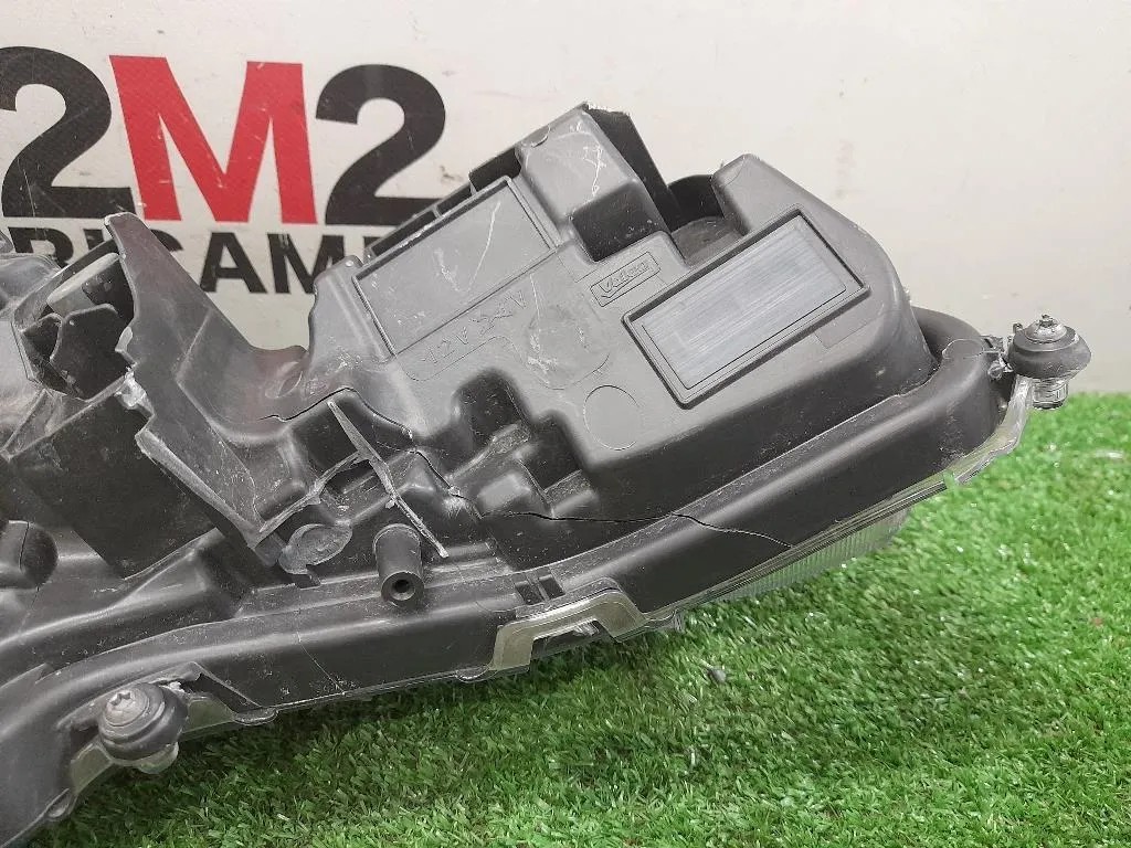 Proiettore ANT SX 8115002T00 Toyota Corolla VI 2018