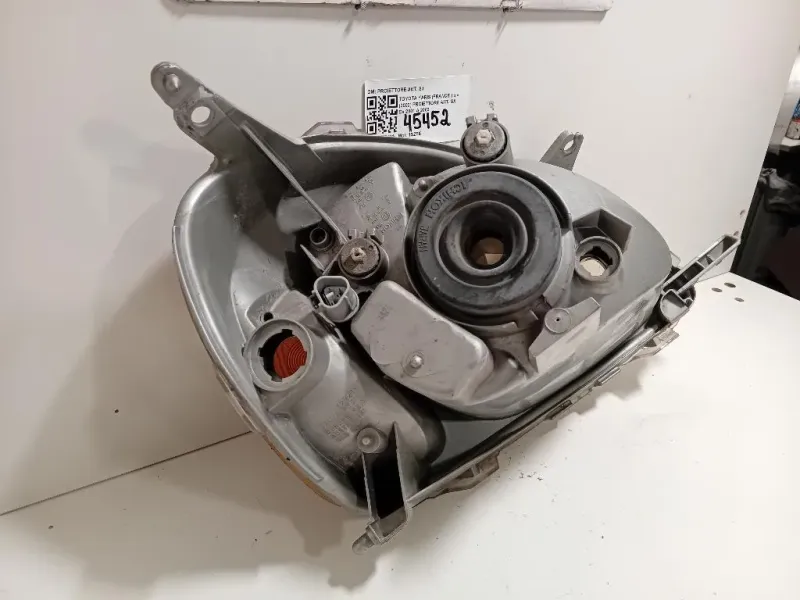 Proiettore ANT SX PROIETTORE ANT SX Toyota Yaris France I 2002