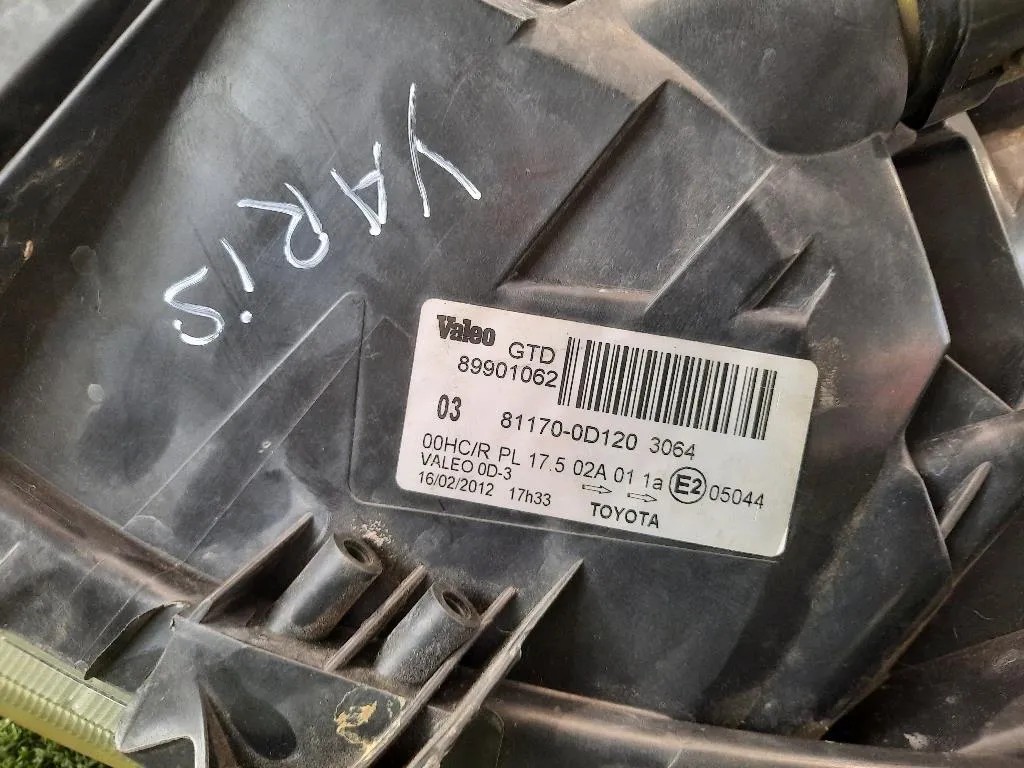 Proiettore ANT SX 811700D120 Toyota Yaris France II 2006