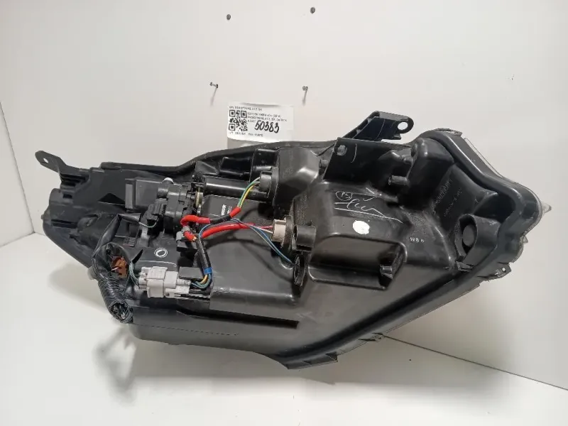 Proiettore ANT SX PROIETTORE ANT SX Toyota Yaris IV 2014