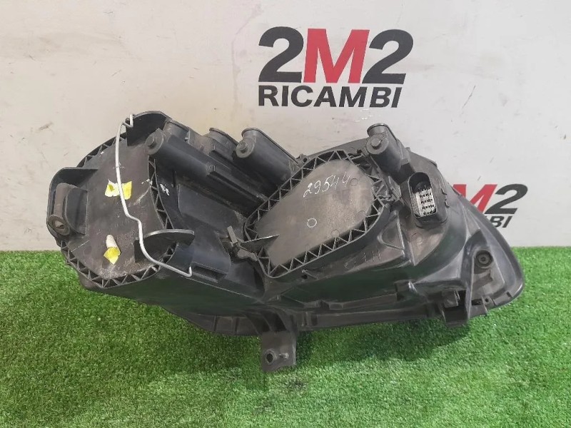 Proiettore ANT SX 2IK0941005 Volkswagen Caddy III 2004