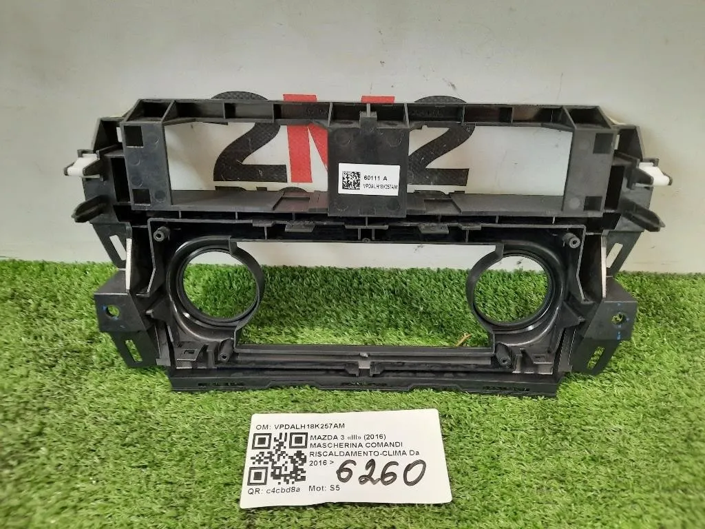 Mascherina Comandi Riscaldamento-clima VPDALH18K257AM Mazda 3 III 2016