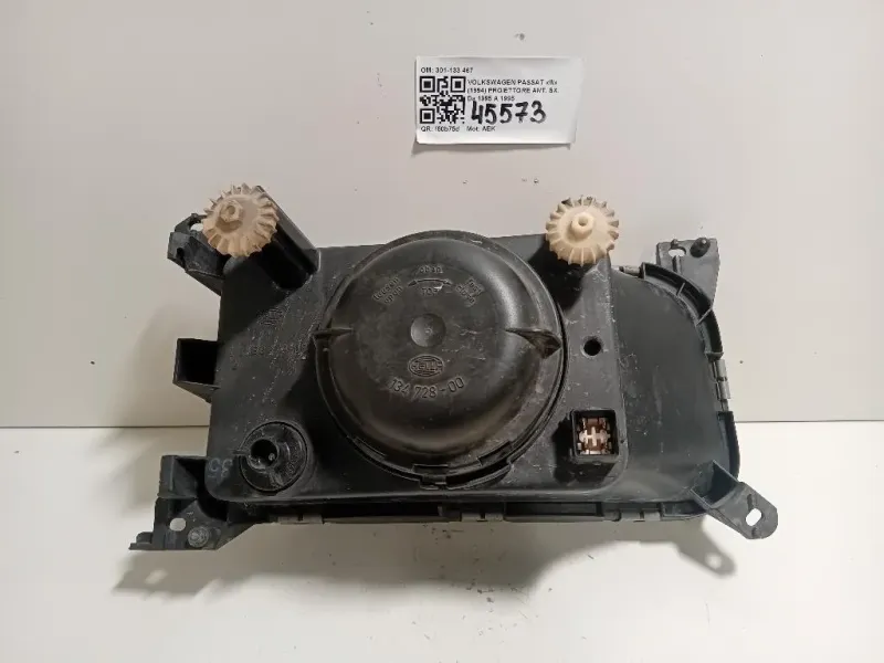 Proiettore ANT SX 301133467 Volkswagen Passat III 1994