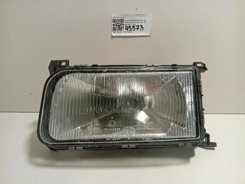 Proiettore ANT SX 301133467 Volkswagen Passat III 1994