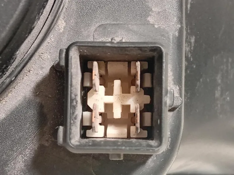 Proiettore ANT SX 13347900 Volkswagen Passat III 1994