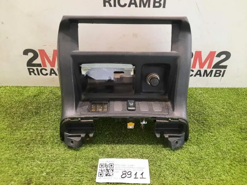 Mascherina Console Centrale ANT MR402651 Mitsubishi Pajero III 2000