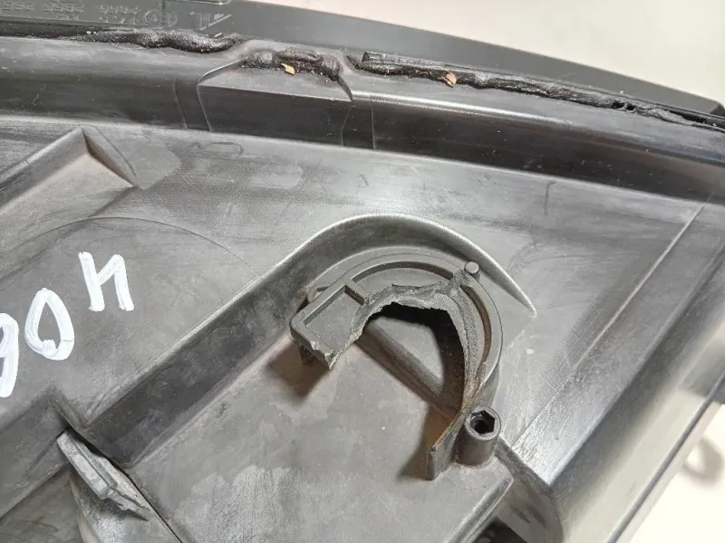 Proiettore ANT SX 1T1 941 005 H Volkswagen Touran III 2010