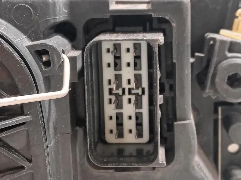 Proiettore ANT SX 31299589 Volvo V50 2004