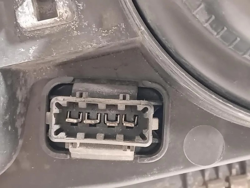 Proiettore ANT SX 8620687 Volvo V70 II 2000