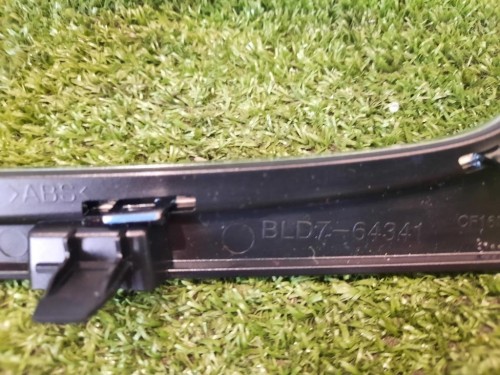 Mascherina Console Centrale LEVA Cambio BLD7-64341 TUNNEL Mazda 3 III 2016