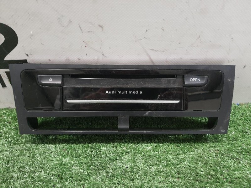 Unità Autoradio 8R1035652F Audi A4 8K5 Avant 2012