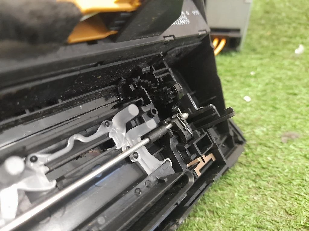 Mascherina FARO Fendinebbia ANT SX 261A32853R Renault Mégane IV 2016