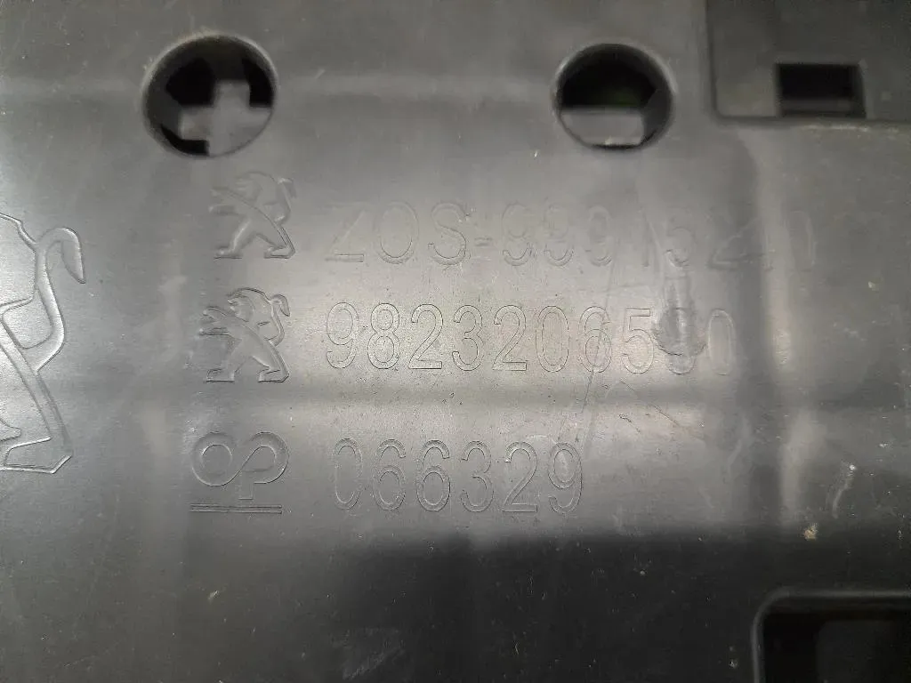 Protezione Antiurto INF ANT 9823206580 Peugeot 208 II 2019