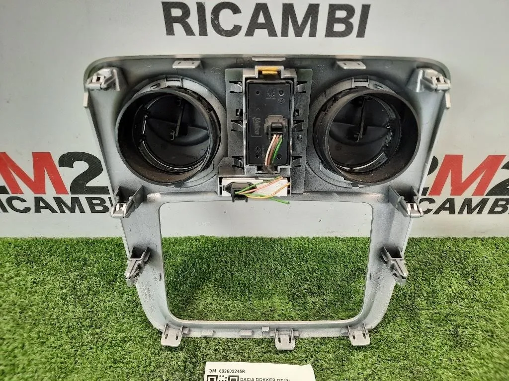 Mascherina Griglia Condotto ARIA Cruscotto 682603245R Dacia Dokker 2013