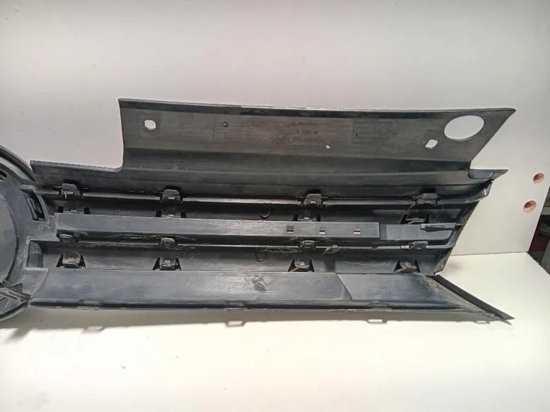 Mascherina Griglia Radiatore 1K9 853 653 Volkswagen GOLF VI 2009