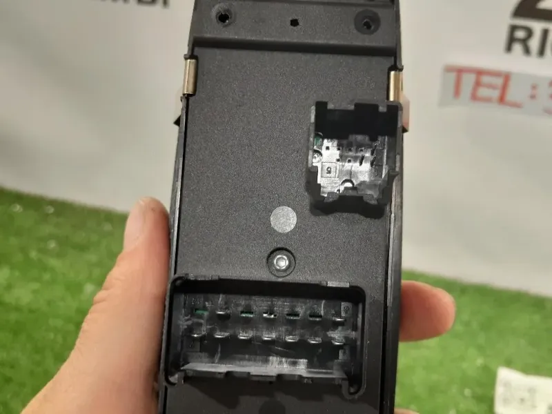 Pulsante Comando Multifunzione SX 04602 534AE PULSANTE ALZACRISTALE ANT SX Fiat Freemont 2011