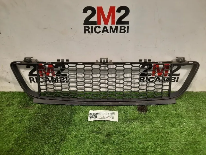 Mascherine Griglia Centrale SUP 51118048969 F20 MASCHERINA CENTRALE PARAURTI Bmw Serie 1 F20 Berlina 2012