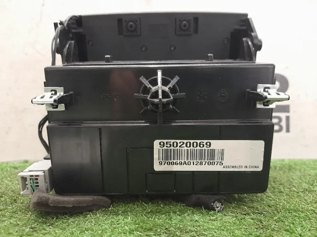 Pulsantiera Unità Autoradio 95020069 Chevrolet Orlando 2011