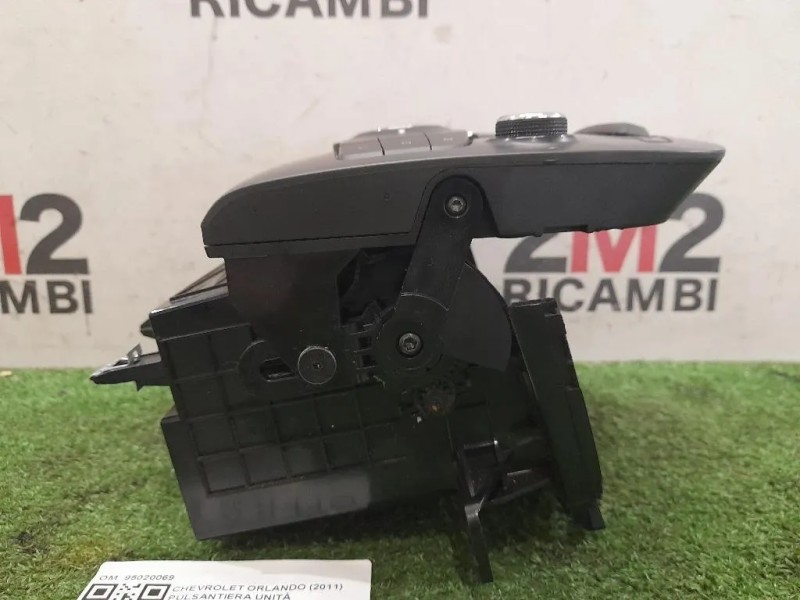 Pulsantiera Unità Autoradio 95020069 Chevrolet Orlando 2011