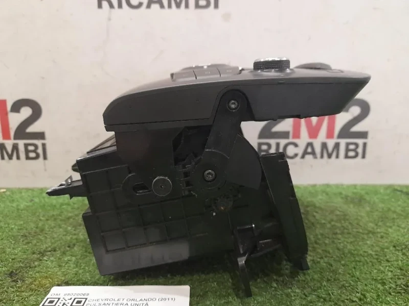 Pulsantiera Unità Autoradio 95020069 Chevrolet Orlando 2011