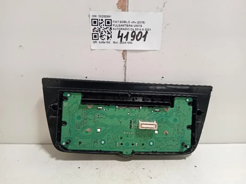 Pulsantiera Unità Autoradio 28252891 Fiat Doblò III 2015