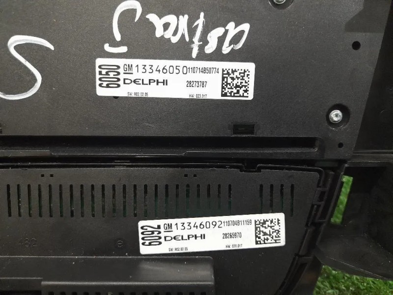 Pulsantiera Unità Autoradio 13346050 13346092 Opel Astra J 2010