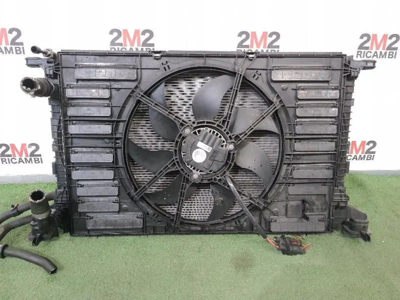 Radiatore Acqua 8W0121251 Audi A4 8W2 2015