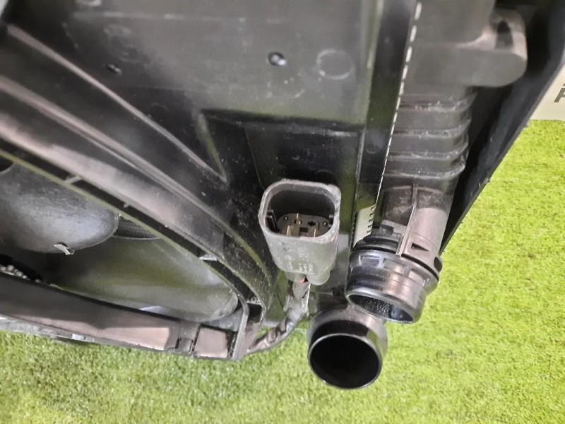 Radiatore Acqua 17118507407 KIT CON ELLETROVENTOLA Bmw Serie 4 F36 GRAN Coupe 2014