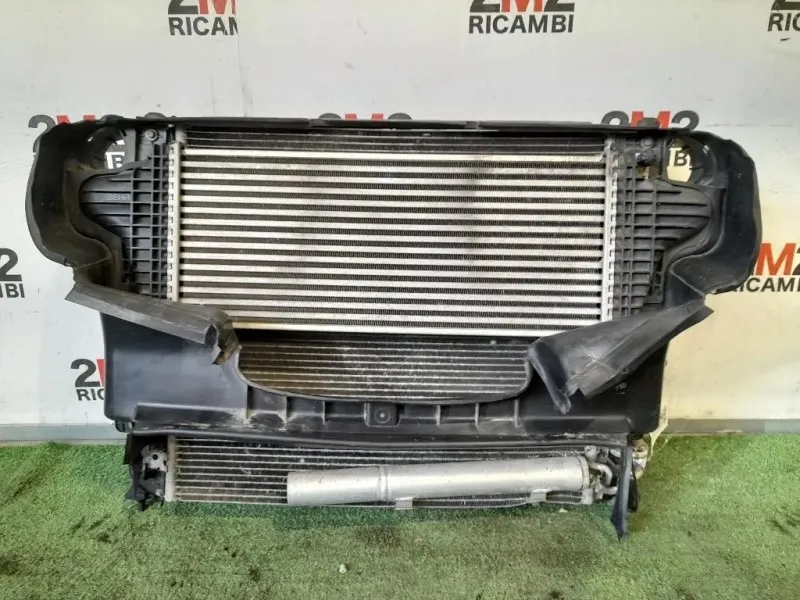 Radiatore Acqua A2515000703 A2515000103 Mercedes Classe R W251 2006