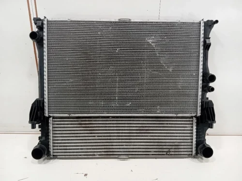 Radiatore Acqua A9105010900A9105000200 Mercedes VITO W447 2014